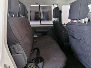 Toyota Land Cruiser 79 4.5D-4D V8 double cab LX - Image 9