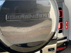 Land Rover Defender 130 D300 X-Dynamic HSE - Image 20