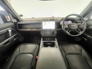 Land Rover Defender 130 D300 X-Dynamic HSE - Image 22