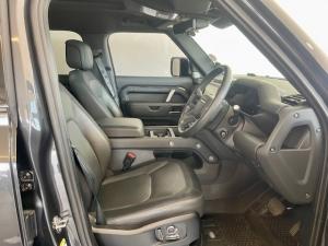 Land Rover Defender 130 D300 X-Dynamic HSE - Image 5