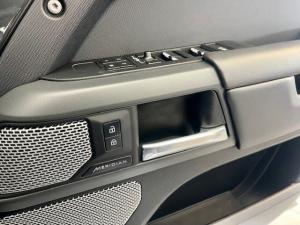 Land Rover Defender 130 D300 X-Dynamic HSE - Image 7