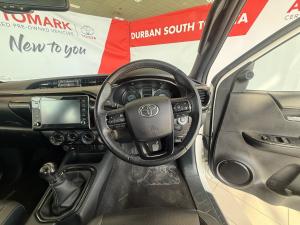 Toyota Hilux 2.8GD-6 Xtra cab Legend manual - Image 8