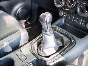 Toyota Hilux 2.8GD-6 Xtra cab Legend manual - Image 9