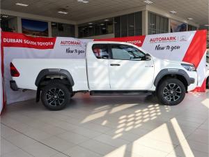 Toyota Hilux 2.8GD-6 Xtra cab Legend manual - Image 3