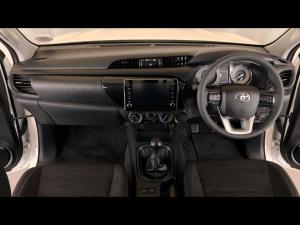 Toyota Hilux 2.4GD-6 Xtra cab Raider manual - Image 6