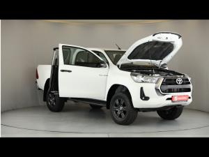 Toyota Hilux 2.4GD-6 Xtra cab Raider manual - Image 14