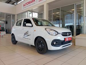 Toyota Vitz 1.0 XR manual - Image 1