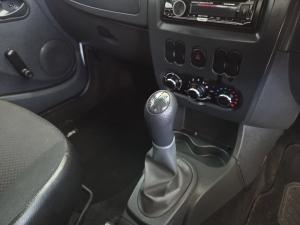 Nissan NP200 1.6i safety pack (aircon) - Image 10