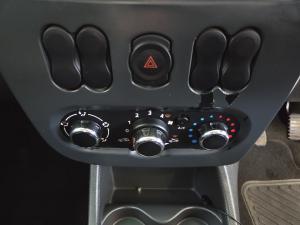 Nissan NP200 1.6i safety pack (aircon) - Image 12