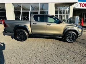 Toyota Hilux 2.8GD-6 double cab Legend auto - Image 3
