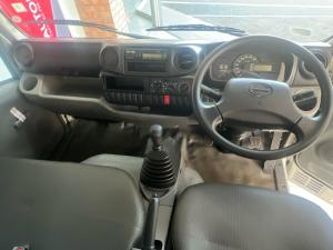 Hino 200 310 4X2 - Image 6