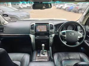 Toyota Land Cruiser 200 4.5D-4D V8 VX - Image 6