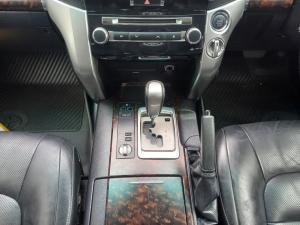 Toyota Land Cruiser 200 4.5D-4D V8 VX - Image 9
