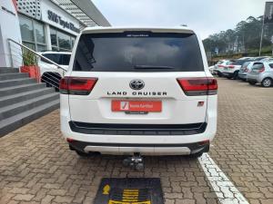 Toyota Land Cruiser 300 3.3D GR-Sport - Image 5