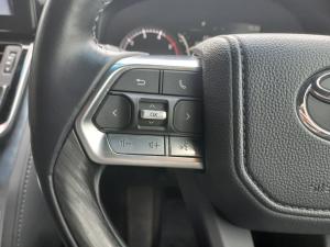 Toyota Land Cruiser 300 3.3D GR-Sport - Image 9
