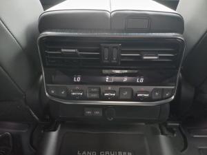 Toyota Land Cruiser 300 3.3D GR-Sport - Image 14