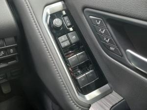 Toyota Land Cruiser 300 3.3D GR-Sport - Image 20
