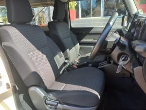 Suzuki Jimny 1.5 GLX AllGrip 3-door auto - Image 14