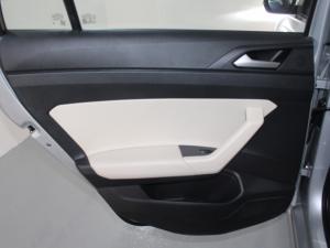 Volkswagen Polo 1.6 Life - Image 13