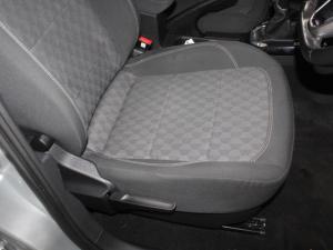 Volkswagen Polo 1.6 Life - Image 17