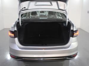 Volkswagen Polo 1.6 Life - Image 7