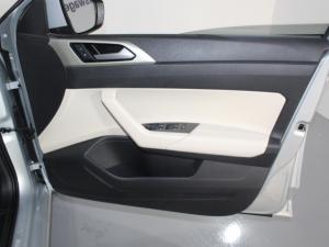 Volkswagen Polo 1.0 TSI Style Tiptronic - Image 15