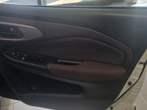 Toyota Starlet Cross 1.5Xs automatic - Image 19