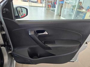 Volkswagen Polo Vivo 1.6 Comfortline TIP - Image 15