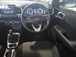 Hyundai Venue 1.2 Motion - Image 13