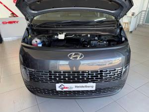 Hyundai Staria 2.2D Executive automatic - Image 9