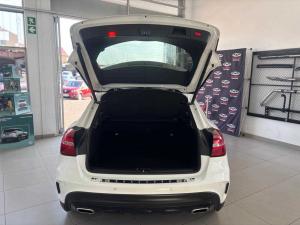 Mercedes-Benz GLA 200 automatic - Image 7