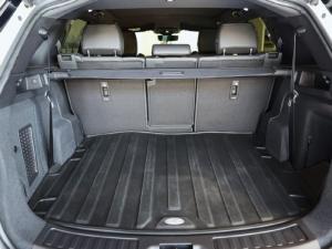 Land Rover Discovery Sport D200 R-Dynamic SE - Image 8