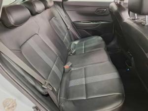 Hyundai i20 1.0T Fluid manual - Image 4