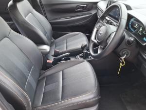 Hyundai i20 1.0T Fluid manual - Image 9