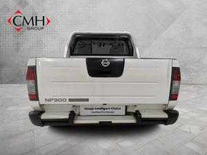 Nissan NP300 Hardbody 2.5TDi double cab Hi-rider - Image 5