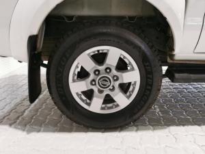 Nissan NP300 Hardbody 2.5TDi double cab Hi-rider - Image 7
