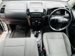 Isuzu D-Max 250 Fleetside safety - Image 5
