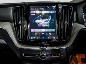 Volvo XC60 T8 Recharge AWD R-Design - Image 16