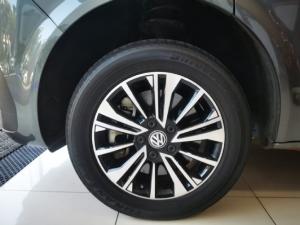 Volkswagen Transporter 2.0BiTDI Kombi SWB Trendline Plus 4Motion - Image 9