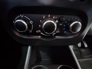 Nissan NP200 1.6i safety pack (aircon) - Image 18