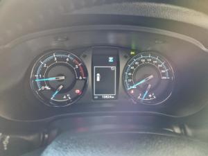 Toyota Hilux 2.8GD-6 48V double cab Legend - Image 11