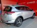 Toyota RAV4 2.0 GX auto - Thumbnail 4