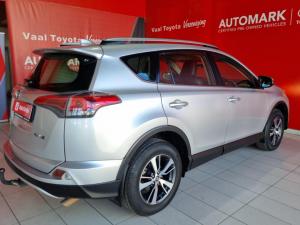 Toyota RAV4 2.0 GX auto - Image 4
