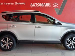 Toyota RAV4 2.0 GX auto - Image 8