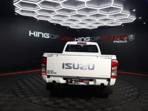 Isuzu D-Max 250 Fleetside safety - Image 5
