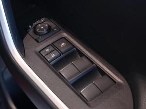 Toyota RAV4 2.0 VX - Image 18