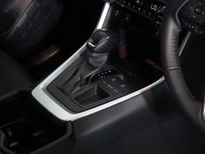 Toyota RAV4 2.0 VX - Image 19