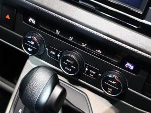 Volkswagen T6 Kombi 2.0 Bitdi Trendline Plus DSG - Image 26