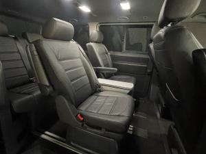 Volkswagen Caravelle 2.0BiTDI Highline 4Motion - Image 9