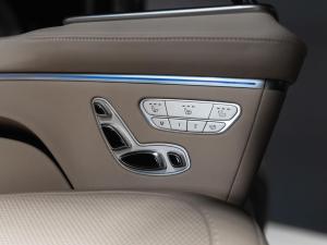 Mercedes-Benz V-Class V300d Exclusive - Image 18